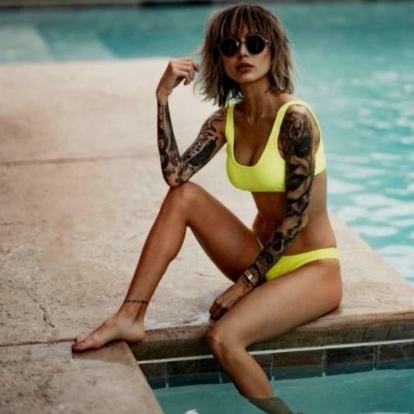 PQ Swim Anthropologie Pineapple Reef Side Ring Neon Halter bikini - Picture 1 of 2